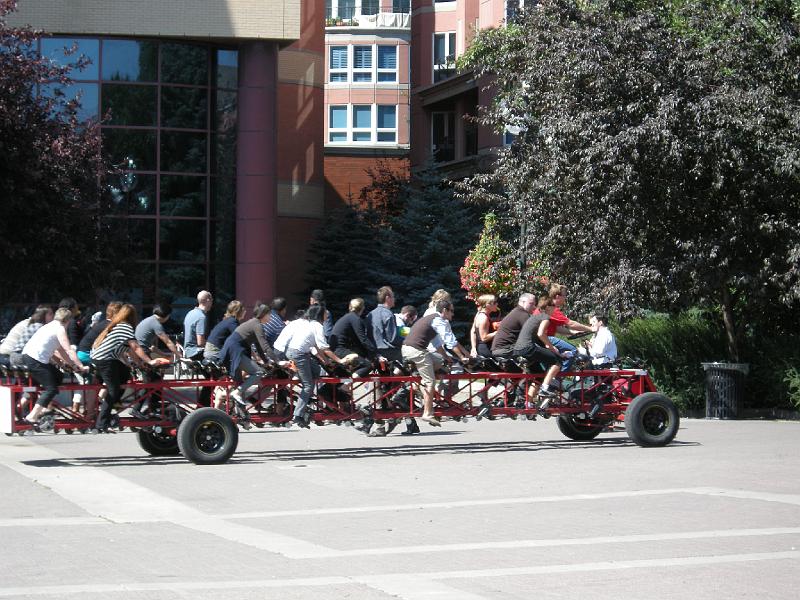 DSCN2237.JPG - Big bike, near Eau Claire Market